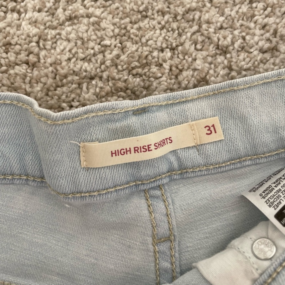 Levi High Rise Shorts - Picture 2 of 3